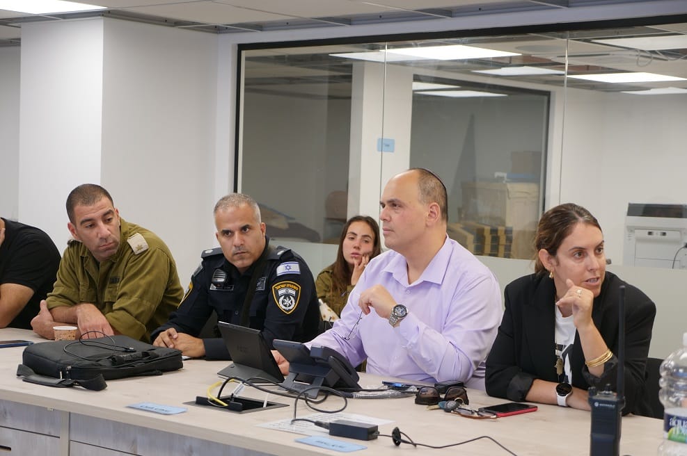 ראש עיריית בת ים בהערכת מצב הבוקר // צילום: עיריית בת ים