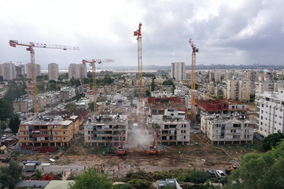 פינוי בינוי של קבוצת יובלים באור יהודה - אירוע הריסה // צילום: אבישי חנן