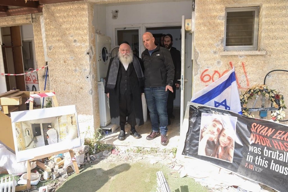סיור שר הבינוי והשיכון ביישובי העוטף, אוקטובר 2023 // צילום: דוברות שר הבינוי והשיכון