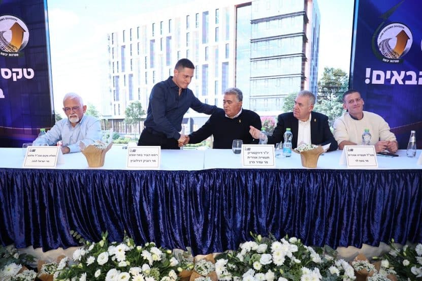 הנחת אבן פינה בבאר שבע // באדיבות התעשייה האווירית