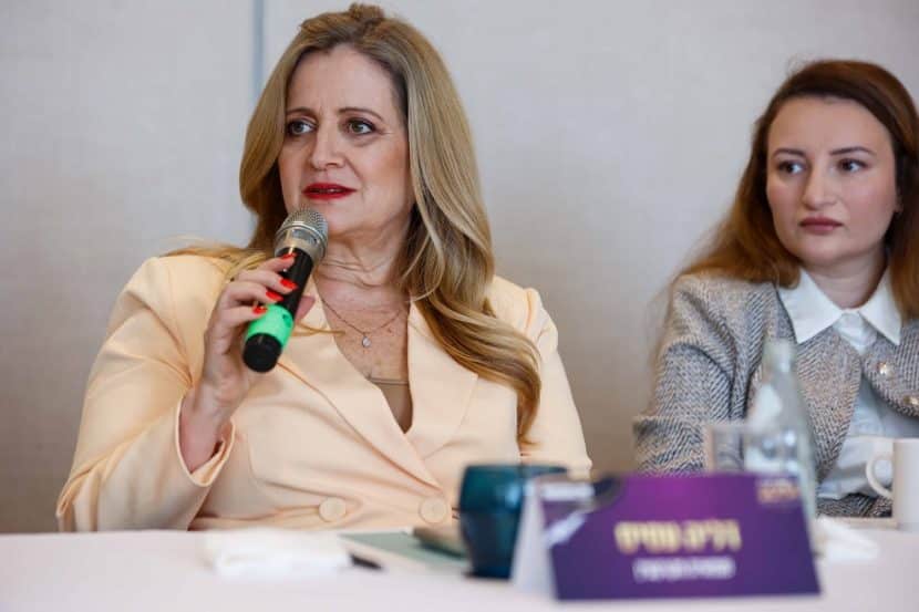 השמאית דליה עסיס בכנס נשות הנדל"ן 2024 // צילום: דרור סיתהכל