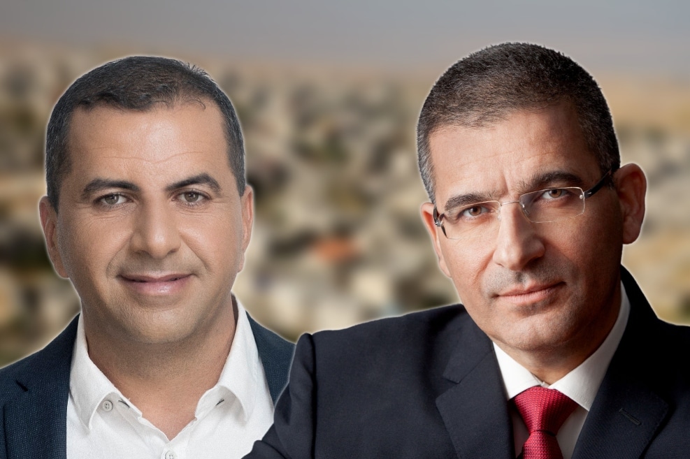מימין: יעקב אטרקצי // צילום: ראובן קפוצי'נסקי, רני צים // צילום: מאיר אדרי | Depositphotos