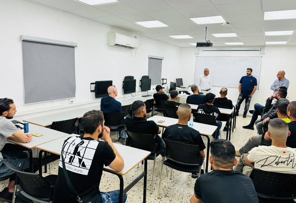הכשרה מקצועית לעובדי בניין // צילום: חליל אל סייד // באדיבות הקרן לעידוד ופיתוח ענף הבניה