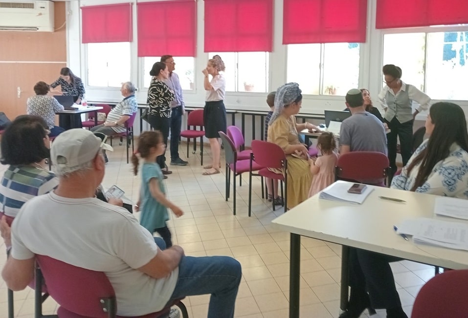 כנס חתימות בכרמיאל // באדיבות החברה לפיתוח והתחדשות עירונית