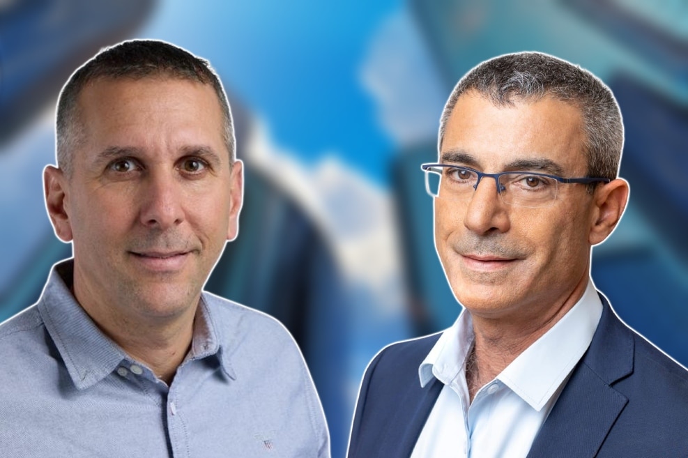 מימין: סמי בבקוב // צילום: טל שחר, תומר אלפסי // צילום: עופר חג'יוב | Depositphotos