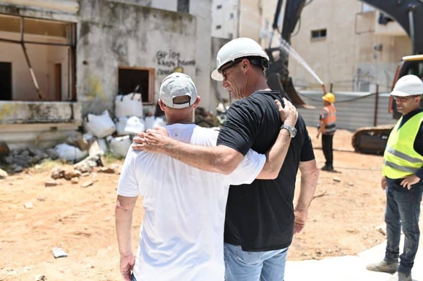 ניר ברוש עם מנחם פרפלוצ'יק // צילום: די דהן
