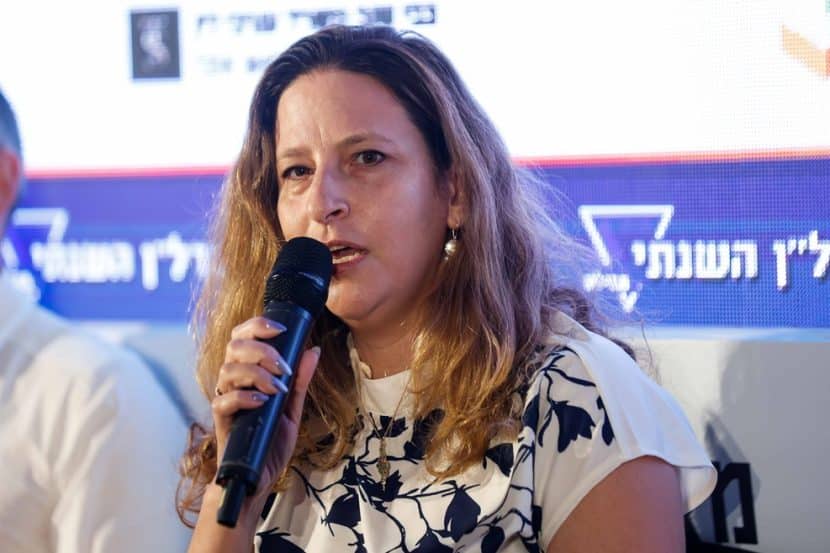 יעל סלומון בכנס הנדל"ן השנתי של אתר מגדילים // צילום: דרור סיתהכל