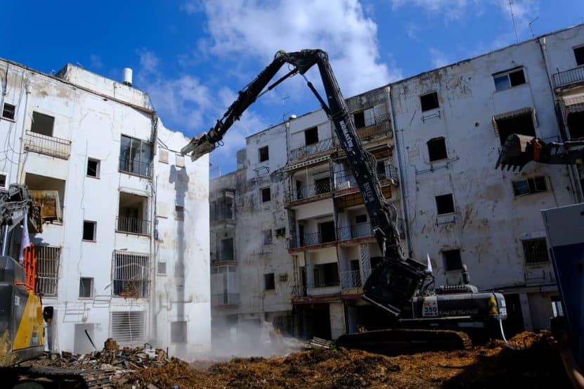 אירוע הריסה מתחם בזל // צילום: דרור סיתכהל