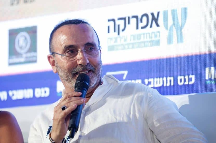 עו"ד אילן שרקון בפאנל הצד החברתי מתוך כנס הנדל"ן השנתי // צילום: דרור סיתהכל
