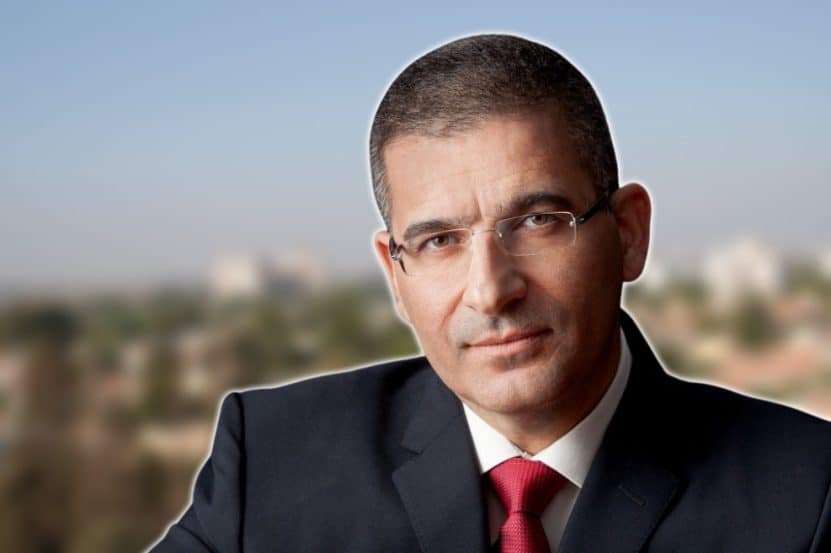 יעקב אטרקצ'י // ראובן קפוצ'ינסקי | Depositphotos