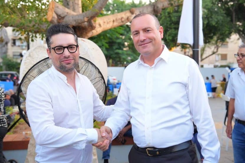מימין: מתן דיל ושלומי כהן // צילום: באדיבות דוברות עיריית רחובות