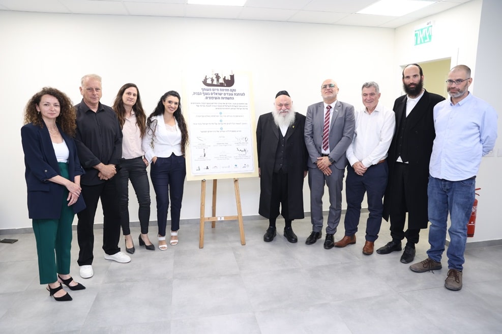 אירוע חתימה // צילום: יוסי רוזנבוים