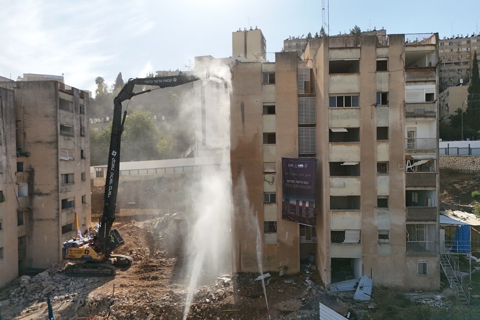 טקס הריסה קוסטה ריקה בירושלים // צילום: עמית אוזנה
