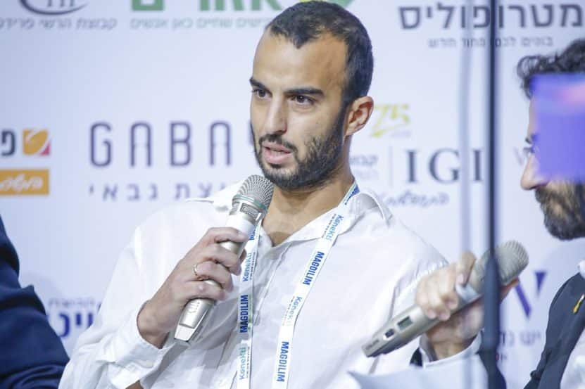 עוז קטה בכנס הבמה המרכזית // צילום: דרור סיתהכל