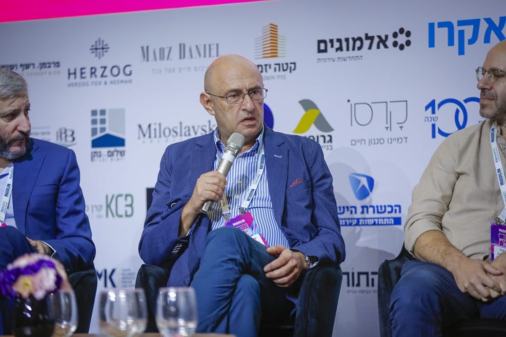 יורי גמרמן בכנס הבמה המרכזית // צילום: דרור סיתהכל