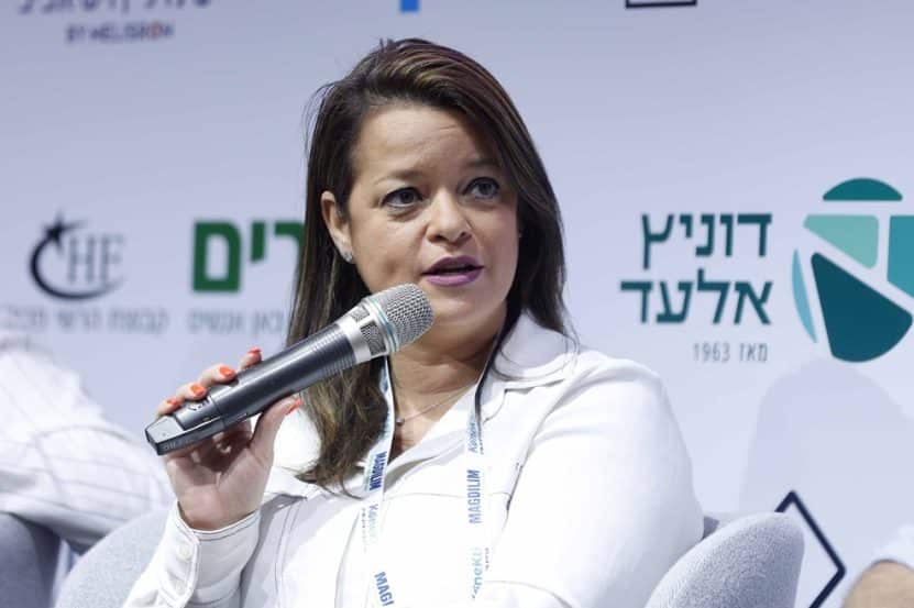 ענבל דוד בכנס הבמה המרכזית // צילום: דרור סיתהכל