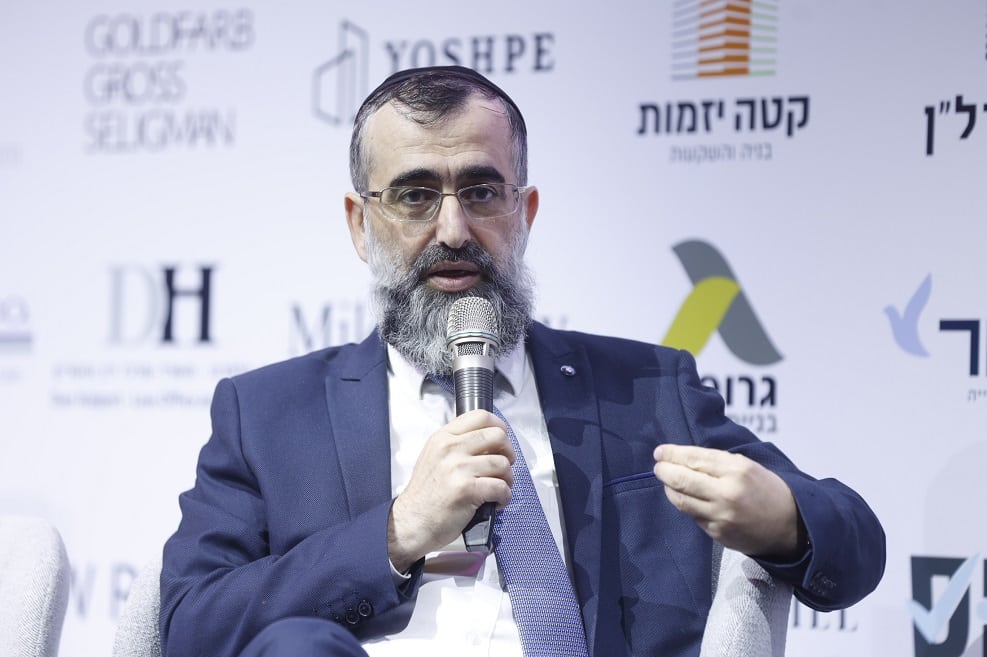 הרב נתן אלנתן בכנס הבמה המרכזית // צילום: דרור סיתהכל