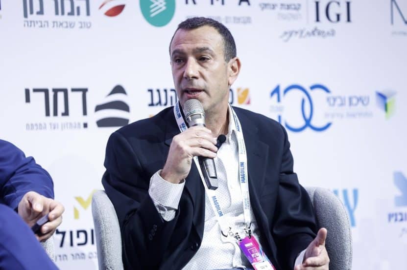 שי ענבי בכנס הבמה המרכזית // צילום: דרור סיתהכל