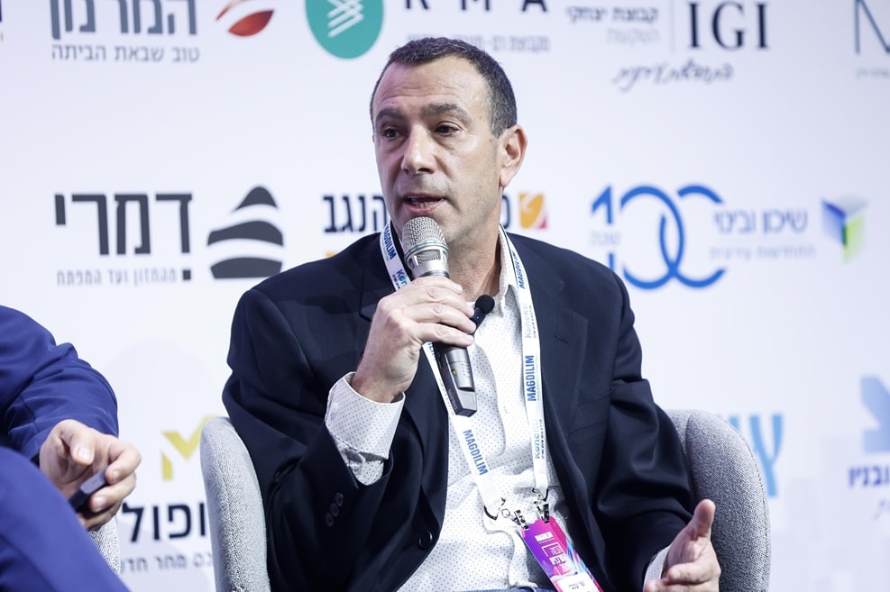 שי ענבי בכנס הבמה המרכזית // צילום: דרור סיתהכל