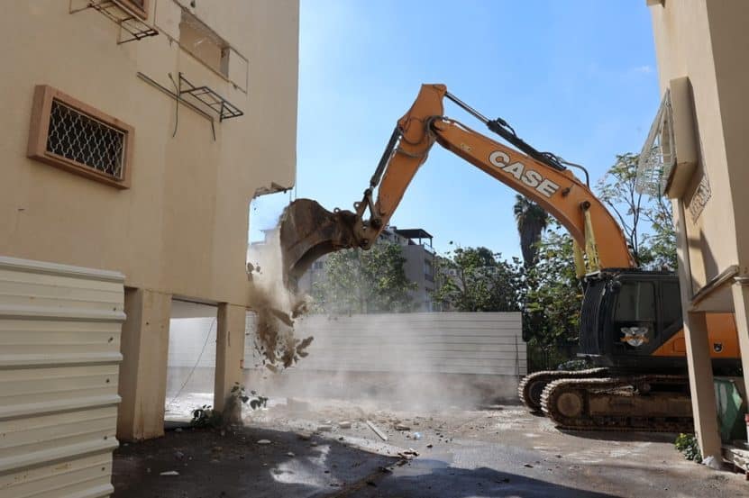 הריסת בניין ביאליק 36 // צילום: רפי דלויה
