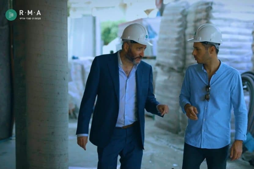 מימין: גל הולצר וקובי ארדיטי // צילום: מתוך הקמפיין, יח"צ