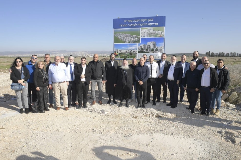 הנחת אבן פינה בעכו // צילום: ברונו שרביט, לע״מ