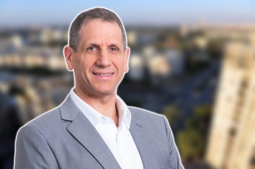 אסף חרש // צילום: רז רוגובסקי | Depositphotos