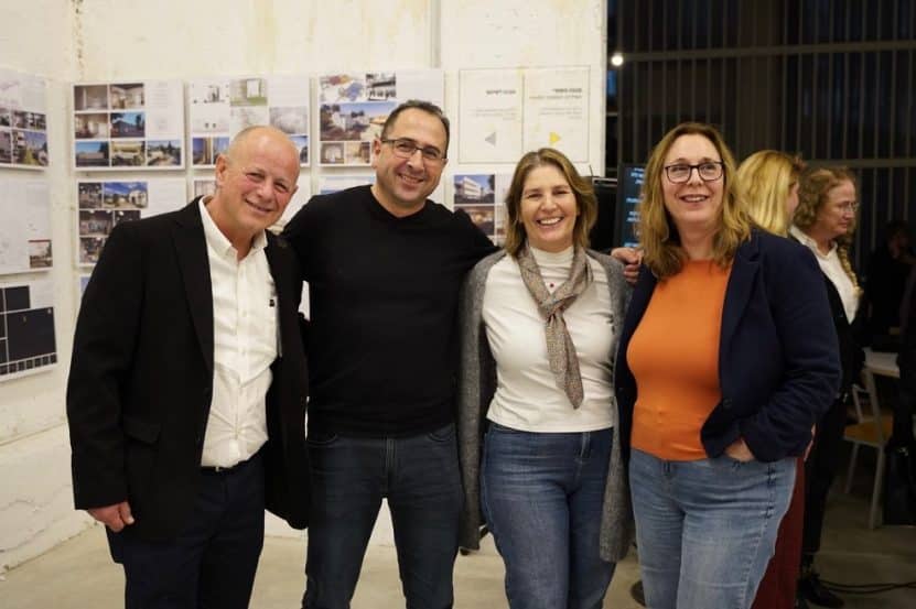 מימין: עליזה זיידלר גרנות, אורנה אנגל, יואל אבן מנדי שפיגלר // צילום: נוי נפתלי