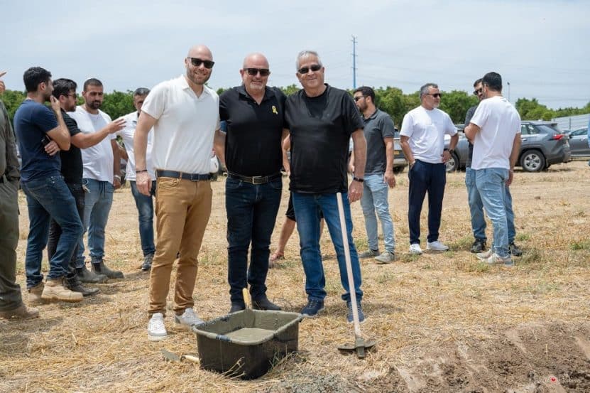 מימין: אמיר פרכטמן, נתי לרנר, יואב ותומר כץ // צילום: רכס נדל"ן