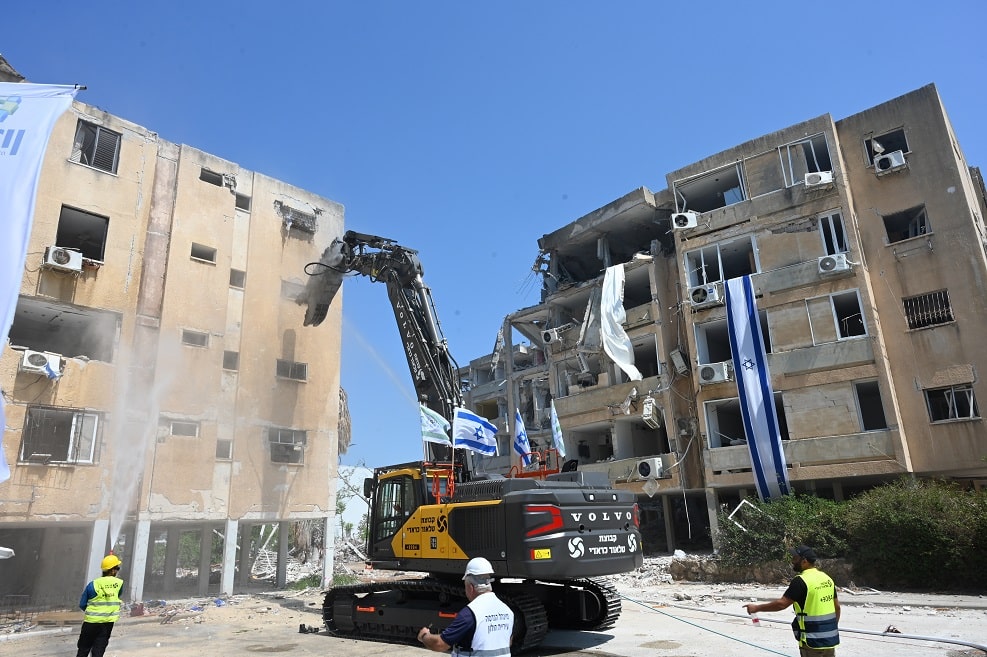 הריסה בחולון // צילום: ליאת מנדל