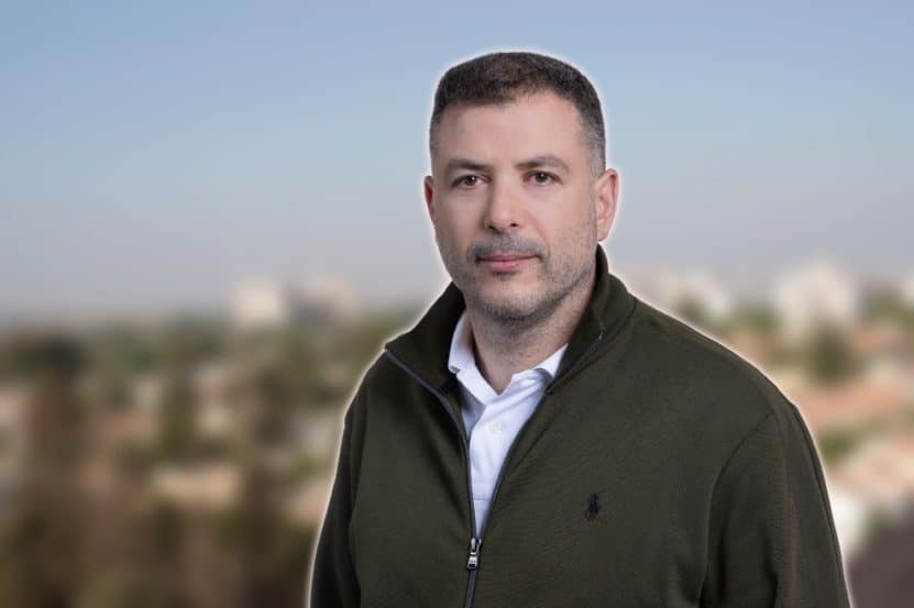 אלי גבאי // צילום: רז רוגובסקי | Depositphotos