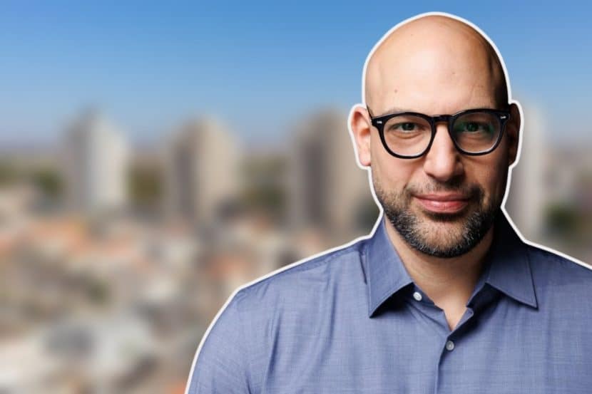רז מנשה // צילום: מיכה בריקמן | Depositphotos