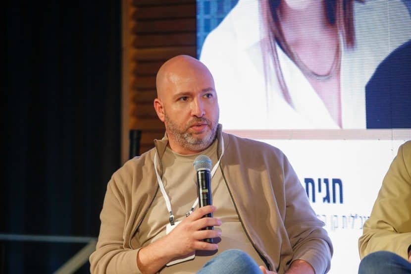 צביקה רובינשטיין // צילום: אוהד גיגי