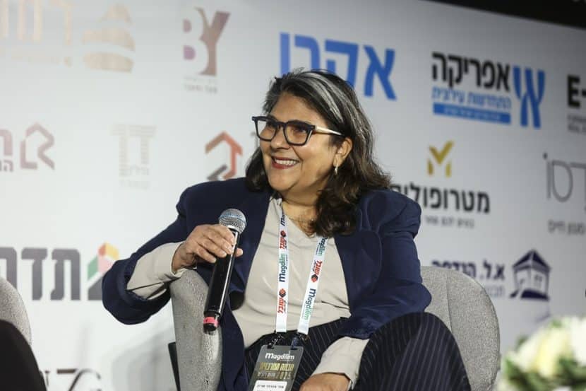 אדר' אתי אפרתי אריה // צילום: דרור סיתכל
