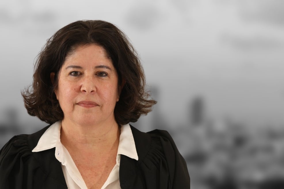 השופטת עינב גולומב // צילום: באדיבות הרשות השופטת | Depositphotos