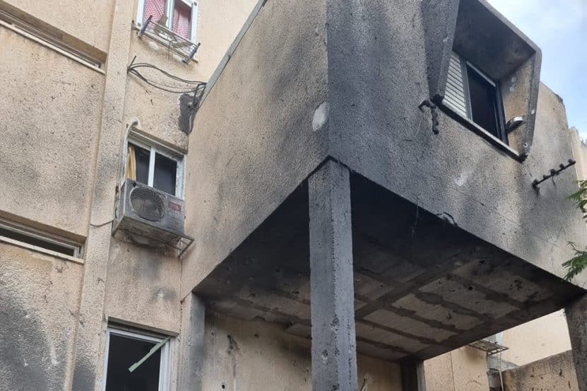 פגיעת בניין, ניצנים אשקלון // צילום: אינה קוזלוב